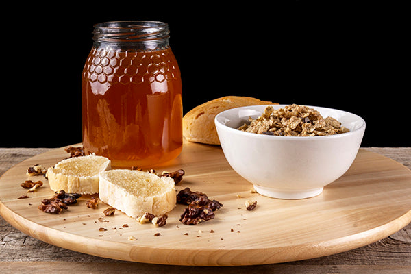 ¿Jarabe de agave o miel? Descubre cuál es el mejor endulzante para tu familia